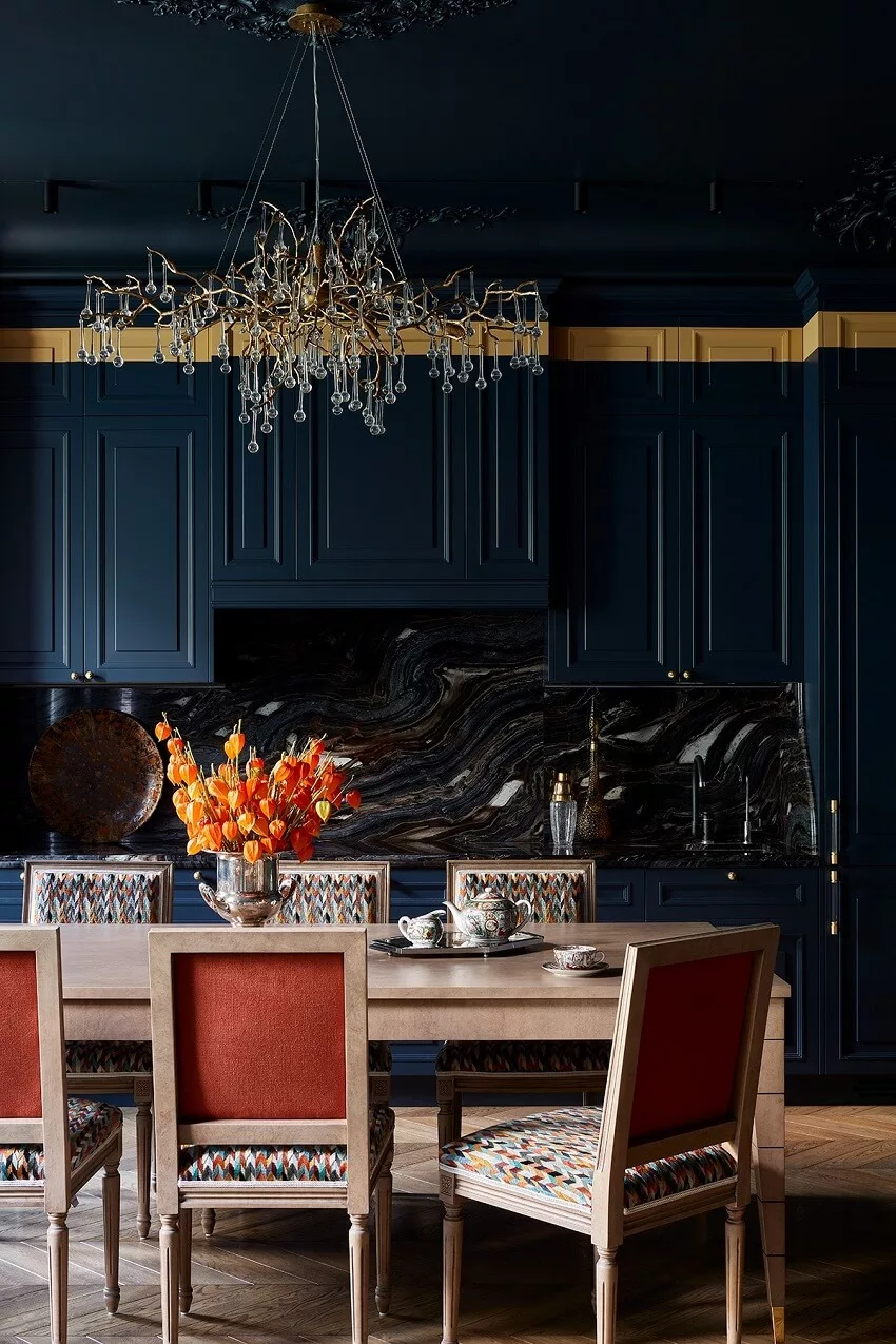 Contemporary kitchen design in the Blue Velvet project with dark blue accents.