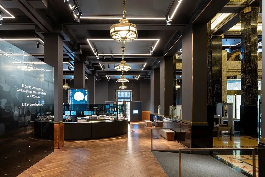 Museo Banco de México integrates interactive exhibits with modern public interior design