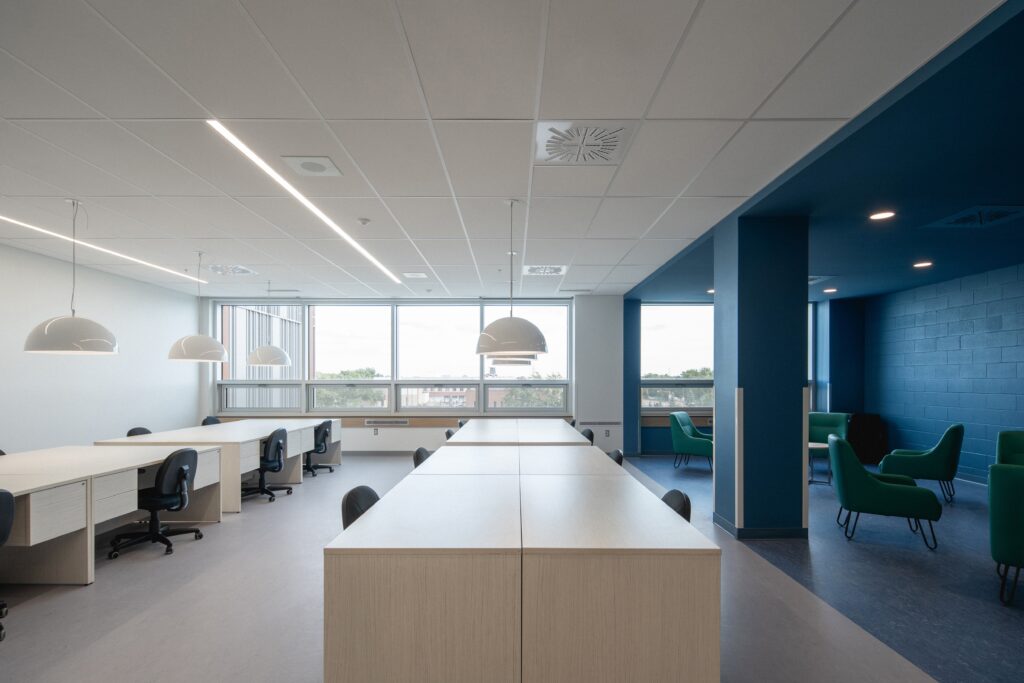 Communal gathering space in school interior design Montreal